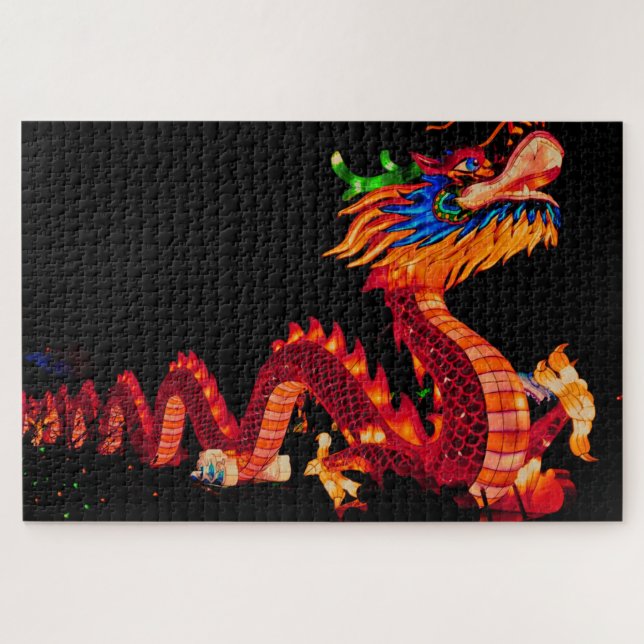 Leuchtender chinesischer Paradedrache (Horizontal)