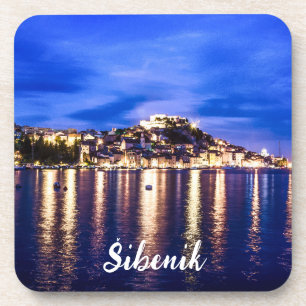 Leuchtender Hafen in Sibenik, Kroatien Getränkeuntersetzer
