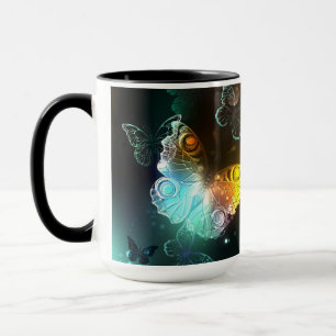 Leuchtender Schmetterling und Nachtfalter Tasse