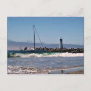 Leuchtturm & Boot Anfahrt zur Postkarte