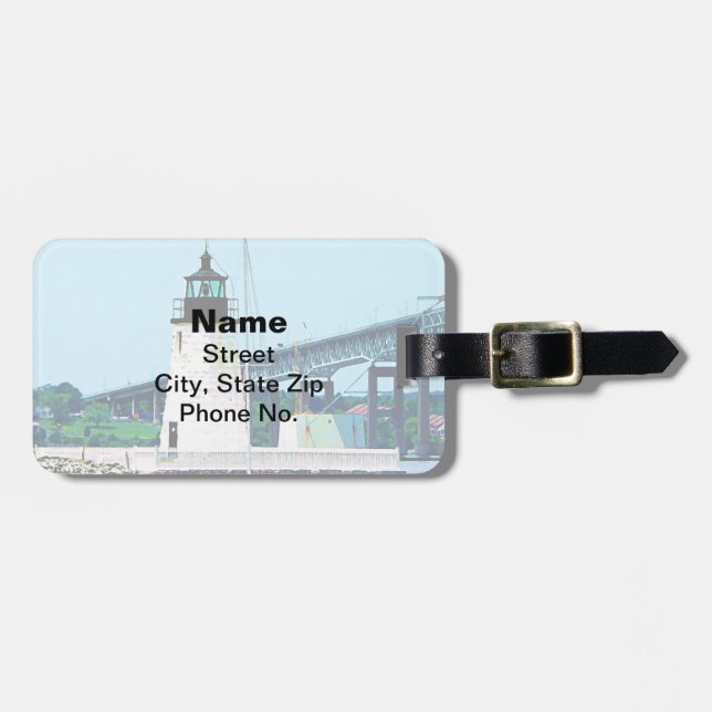 Leuchtturm, Brücke und Boote, Newport, RI Gepäckanhänger (Vorderseite horizontal)