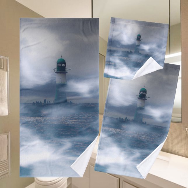 Leuchtturm im Sturm - Ostsee Badhandtuch Set (Von Creator hochgeladen)