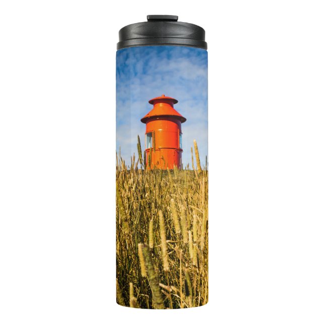 Leuchtturm in Stykisholmur, Island Thermosbecher (Vorderseite)