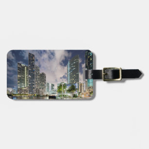 Leuchttürme am Wasser des Miami-Flusses Gepäckanhänger