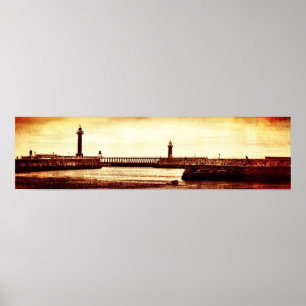 Leuchttürme von Whitby Poster