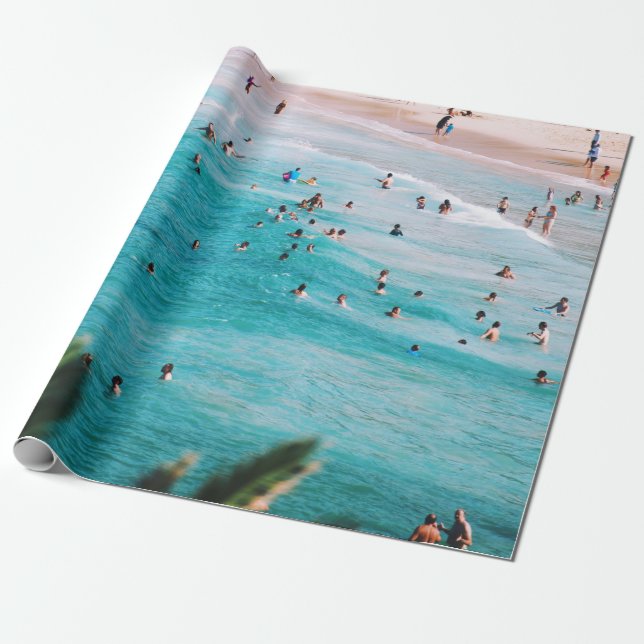 Leute schwimmen am Strand Geschenkpapier (Ungerollt)