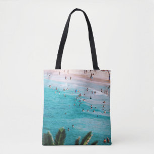 Leute schwimmen am Strand Tasche
