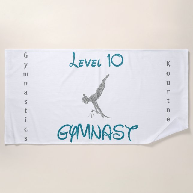 Level 10 Gymnast Beach Handtuch mit ihrem Namen (Vorderseite)