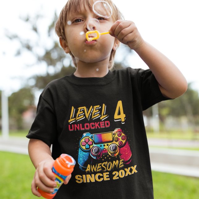 Level 4 Unlocked - Funny Birthday 4 Kids T-Shirt (Von Creator hochgeladen)