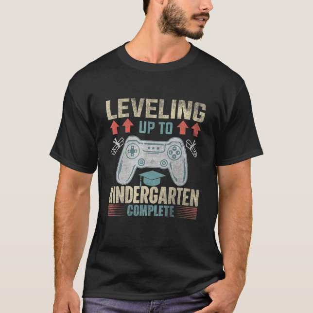 Level Up Kindergarten KomplettvideoGamer 2021 Gr T-Shirt (Vorderseite)