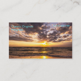 Lever de soleil au-dessus de carte de visite de