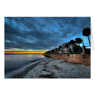 Lever de soleil orageux de batterie