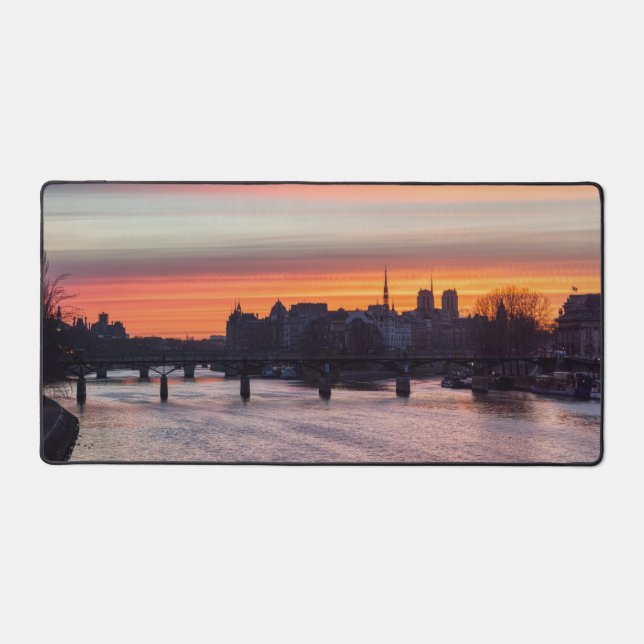 Lever de soleil sur l'île de la Cité et Notre Dame (Recto)