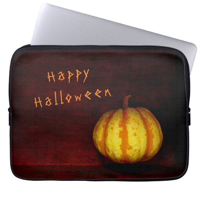 Levitate Pumpkin - Stillleben Laptopschutzhülle (Vorderseite)