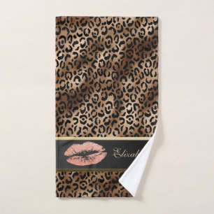 Lèvres Pailletées au Motif Élégant de Léopard