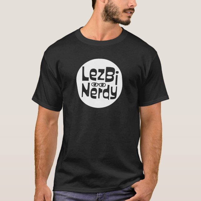 Lezbi Nerdy Basic T-Shirt (weißes Logo) (Vorderseite)