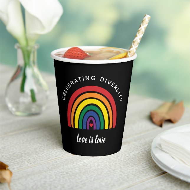 LGBT-Gay Pride feiert Diversity Liebe ist Liebe Pappbecher (In Situ)