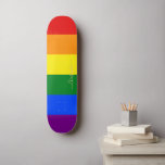 LGBT Gay Pride-Regenbogenstreifen Flag LGBTQ Monog Skateboard<br><div class="desc">Schönes, lebendiges, LGBT Gay Pride Regenbogenfarben, farbenfrohe geometrische Streifen Muster, benutzerdefinierte, personalisierte, klassische elegante Imitate Gold Drehbuch / Typografie / Schriftart, moderne, coole, stilvolle, beste Qualität harte Maple Wettbewerb geformt Skateboard Deck. Zum Anpassen geben Sie einfach Ihren Namen / Monogramm / Initialen ein. Während Sie hinzufügen / Design, werden Sie...</div>