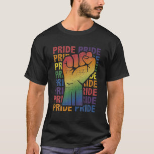 LGBT-Pride-Monatsunterstützung mit Regenbogenflagg T-Shirt