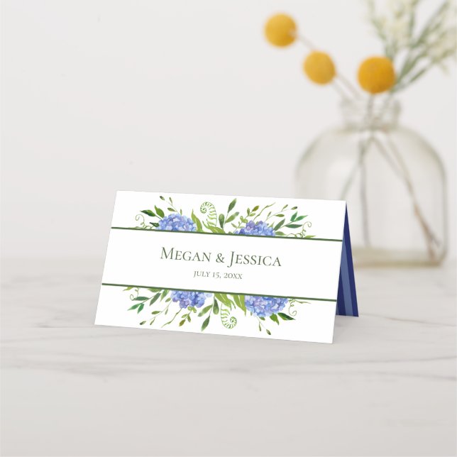 LGBTQ Blue Hydrangeas Floral Wedding Platzkarte (Rückseite)