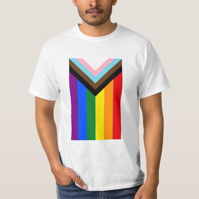 LGBTQ+-Flag für den Fortschritt T-Shirt (Vorderseite)