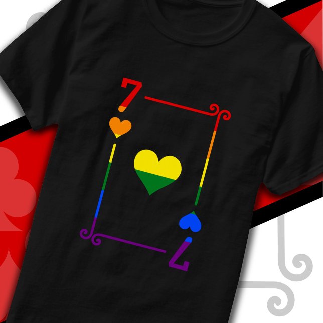 LGBTQ-Flag mit dem Kartenspiel Sieben Karten 7 Her T-Shirt (Von Creator hochgeladen)