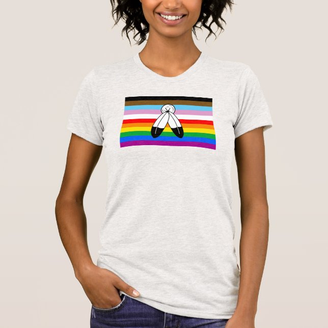 LGBTQ+-Fortschrittsflagge mit zwei Geistern T-Shirt (Vorderseite)