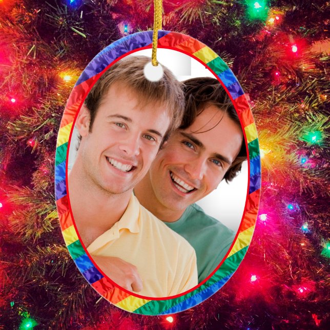 LGBTQ-Foto-Gay Pride-Regenbogenflagge Keramik Ornament (Von Creator hochgeladen)