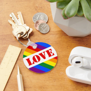 LGBTQ+-Regenbogenflagge mit Liebe für den Monat Mä Schlüsselanhänger