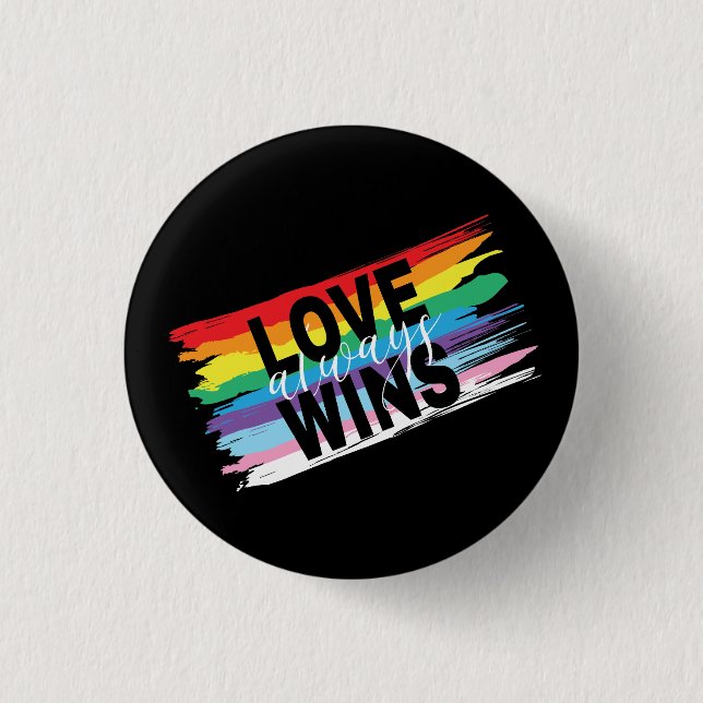 LGBTQIA Liebe gewinnt immer, Pride Rainbow Heart Button (Vorderseite)