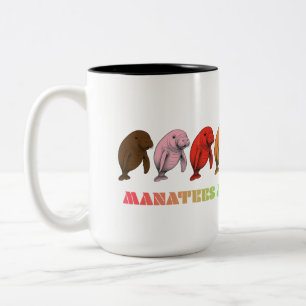 LGBTQIA+ Manatees wollte gerade eine Umarmung Zweifarbige Tasse