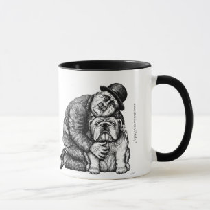L'homme et le bouledogue encrent la tasse d'art de
