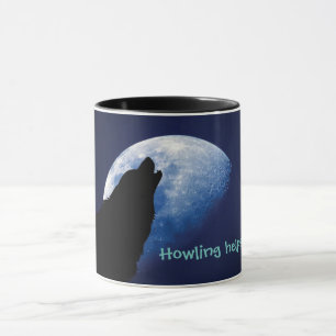 L'hurlement aide… Tasse de chien avec le loup