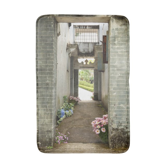 Li Garden Series: Floral Corridor  Badematte (Vorderseite Vertikal)