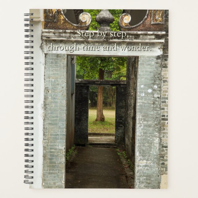 Li Garden Series: Through Ancient Gates Planner (Devant)