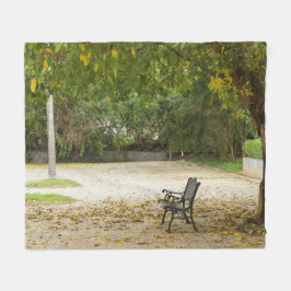Li Garden Series: Waiting in Stillness Fleecedecke