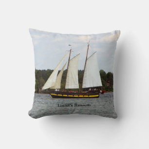 Liana's Ransom Quadratkissen Kissen