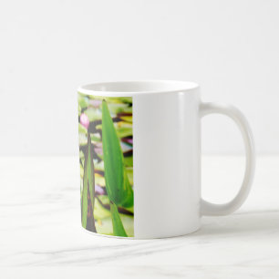 Libellenlotus und lila Blume Kaffeetasse