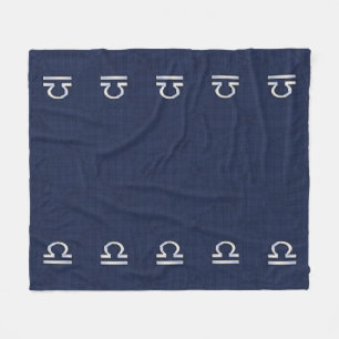 Libra Zodiac Sign auf Navy Carbon Fiber Style Fleecedecke