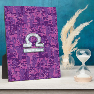 Libra Zodiac-Symbol auf der Fuchsia Digitalen Camo Fotoplatte