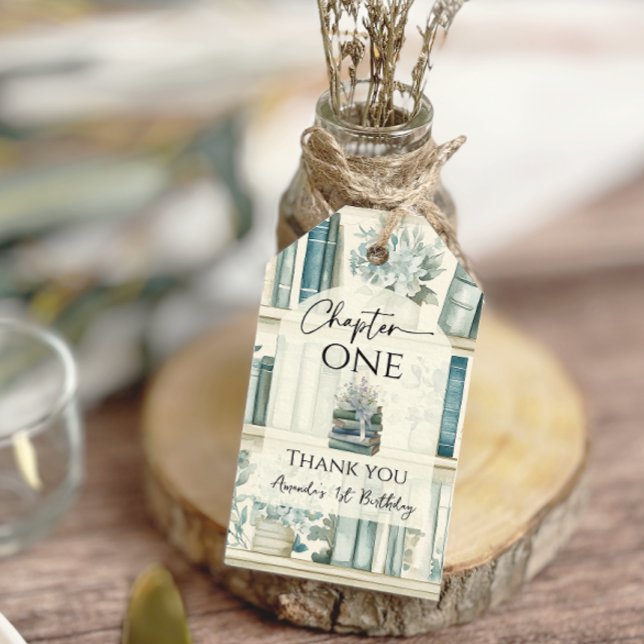 Library Chapter ONE Blue Boy Book 1st Birthday Geschenkanhänger (Von Creator hochgeladen)