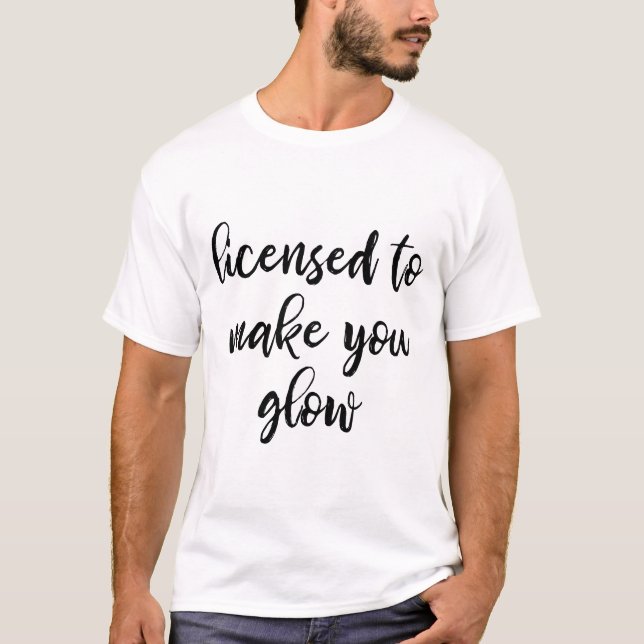Licensed Esthetician T-Shirt (Vorderseite)