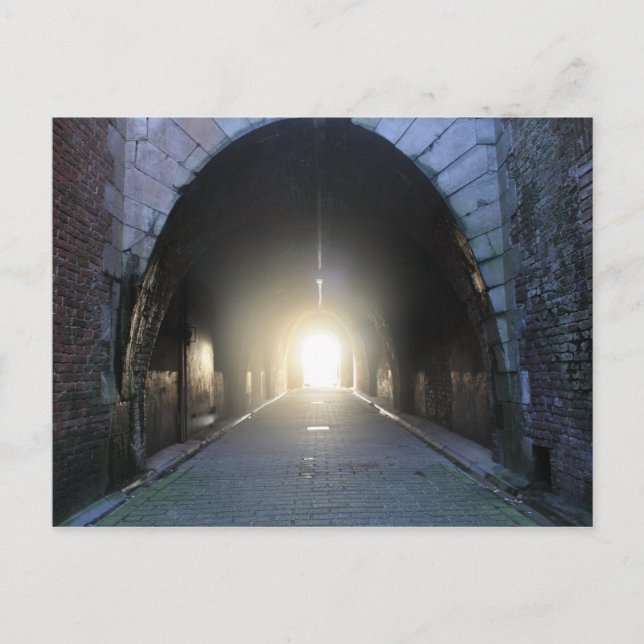 Licht am Ende Postkarte (Vorderseite)