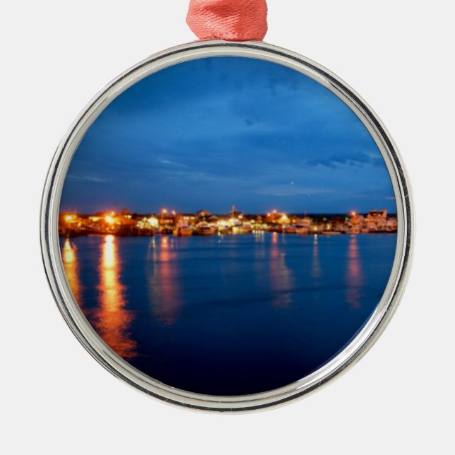 Licht auf dem Wasser Ornament Aus Metall (Vorne)