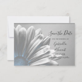 Lichtblaue BlumenHighlights Hochzeitsszenierungen  Save The Date