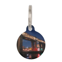 Lichter unter der Brücke