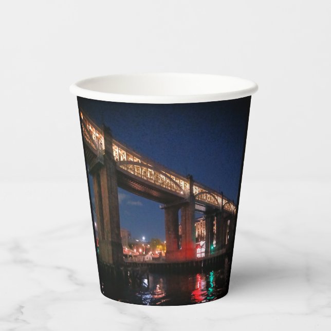Lichter unter der Brücke Pappbecher (Vorderseite)