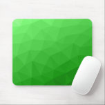 Lichtgrün geometrisches Messprofil Mousepad<br><div class="desc">Hellgrüne Gefälle geometrische Maschenmuster helle Dreiecke ombre. Cooles modernes Dreieck geometrisches Mesh mit hellgrünem bis dunkelgrünem Ober-Farbverlauf.</div>