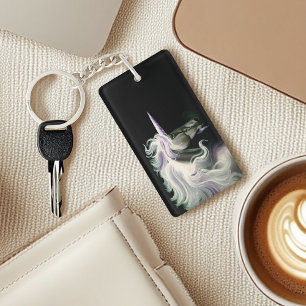 Licorne Blanche Élégante Crinière Fluide Fantaisie