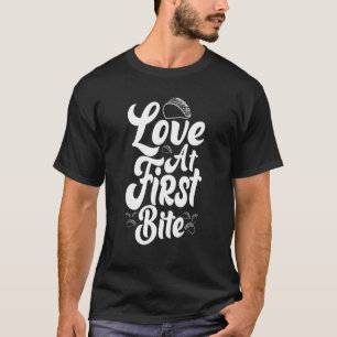 Liebe am ersten Valentinstag Taco Männer und Wo T-Shirt